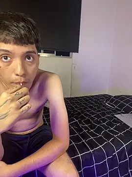 Chat +18 de itselladoll ao vivo