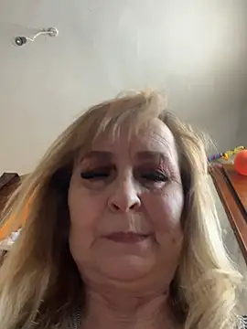 Irina2909@xh Chat XXX in diretta