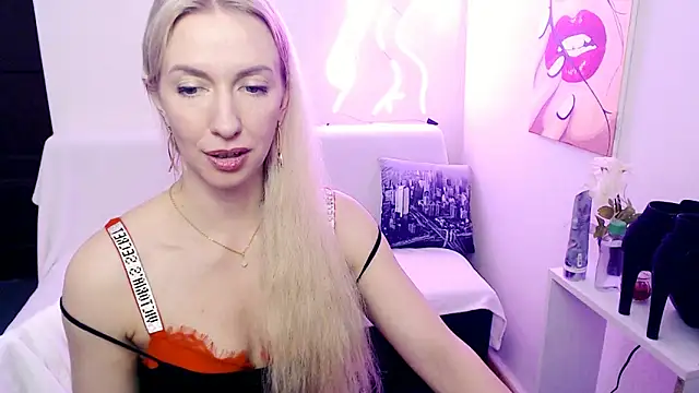 Chat +18 de Cute_Smile_Shy ao vivo