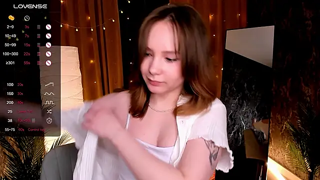 LanaBlu_ 即時 XXX 聊天