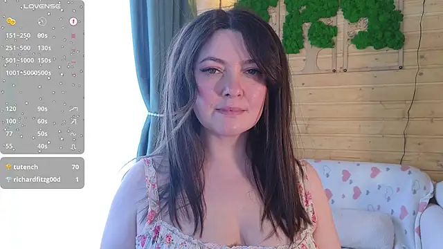 Vivi_Flame élő XXX-chatje