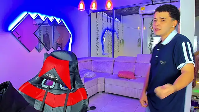 XXX chat uživo modela Houseofwarrios