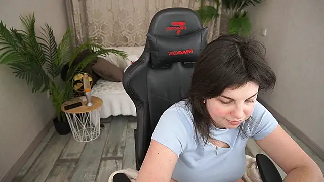 Show modela MirandaWong na web-kameri