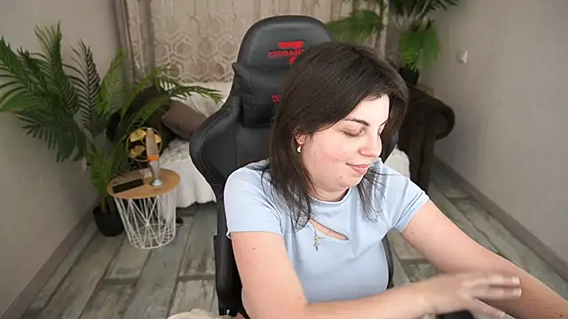 MirandaWong 现场XXX聊天