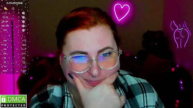 Chat +18 de Alicia_love00 ao vivo