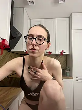 Chat +18 de MartiniiSelenna ao vivo