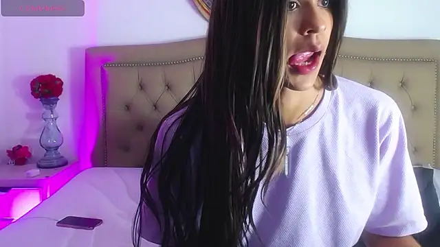 Adara_Ferrara: онлайн-секс-чат