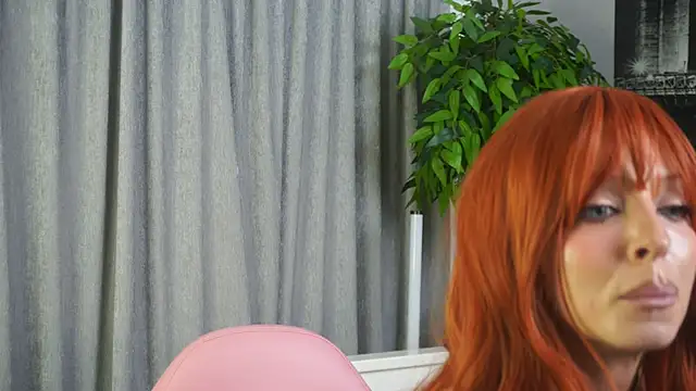 LanaReals Chat XXX live