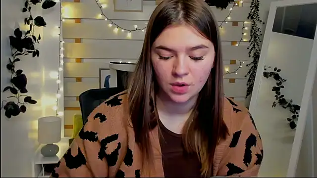 Josephine_Kiss Adlı Modelin Canlı XXX Sohbeti