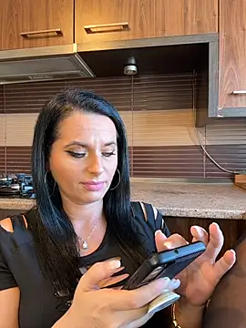 Webkamerová show Hotmomcheckk_