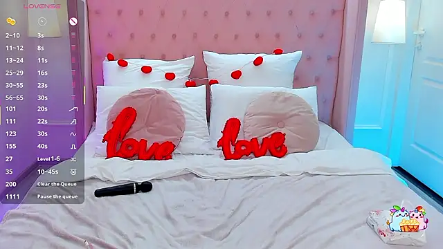 CassieRide Adlı Modelin Canlı XXX Sohbeti