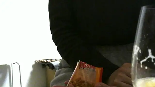 leopiii-iiJP: απευθείας συνομιλία ΧΧΧ