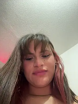 Mia_noiir Adlı Modelin Canlı XXX Sohbeti