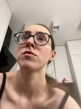 Chat +18 de MartiniiSelenna ao vivo