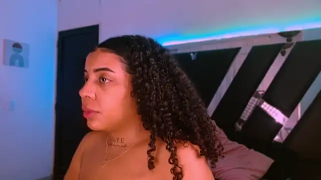 MelannyTylor: διαδικτυακό σόου στην κάμερα