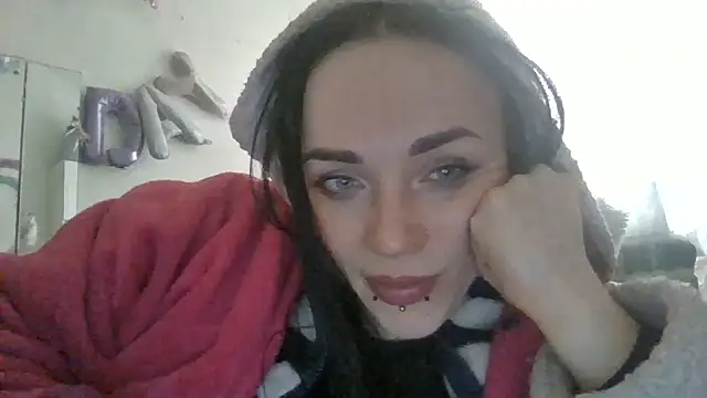 Trinsy_Love Adlı Modelin Canlı XXX Sohbeti