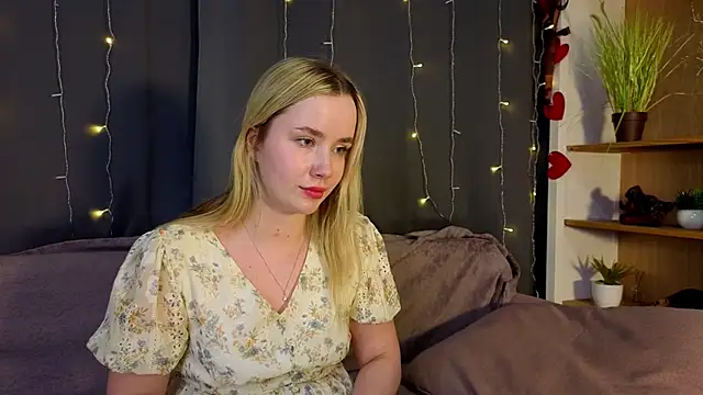 IvetteLaboren Live XXX chat