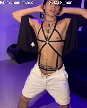 Mao_mdn élő XXX-chatje