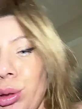 Chat XXX Live KrisKkiki