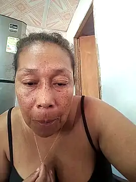 Ruby-Hot-Milf: διαδικτυακό σόου στην κάμερα