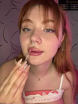 LunaMillie live XXX chat