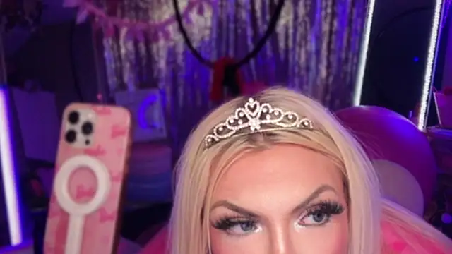 Chat +18 de bimbotwerkqueen ao vivo