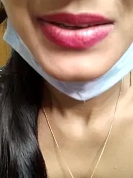 Saharaa Show in webcam