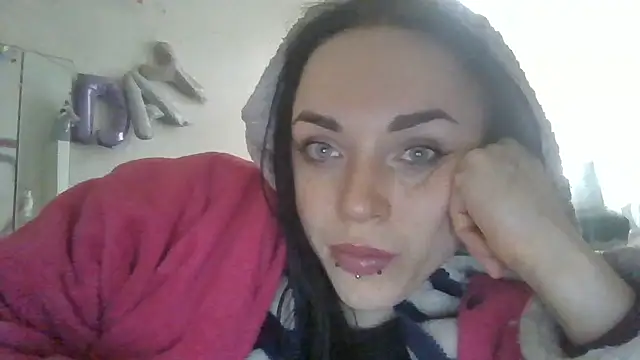 Trinsy_Love élő XXX-chatje