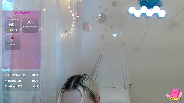 Chatroom XXX en direct de JewellKiss7