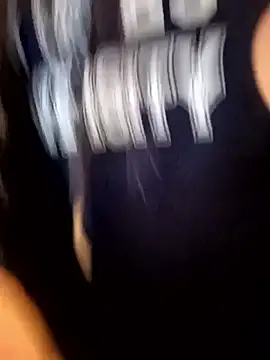 SallyWhitee 现场XXX聊天