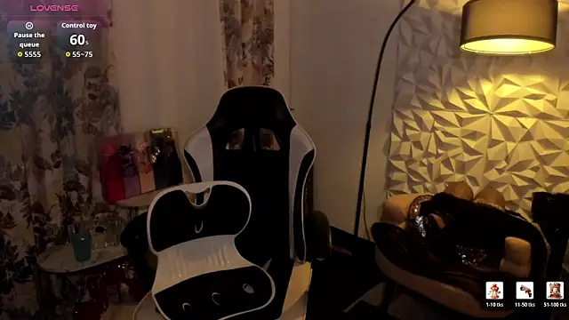 AkieshaCOCK Chat XXX in diretta