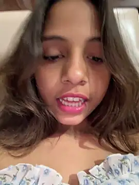 its_anuuu – Kamerová šou