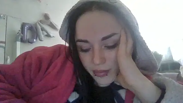 Trinsy_Love Chat XXX live