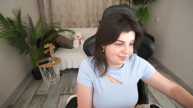 Chat +18 de MirandaWong ao vivo