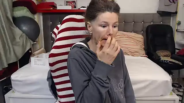 XXX chat uživo modela kellyterapy