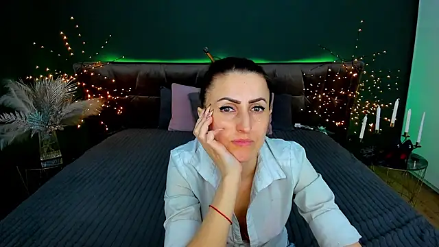 Rebecca_Diamond Chat XXX live