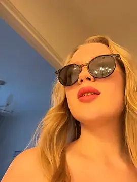 Little_Forest_ELF live XXX chat