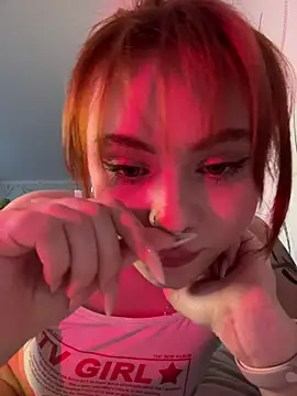 LunaMillie – Naživo XXX chat