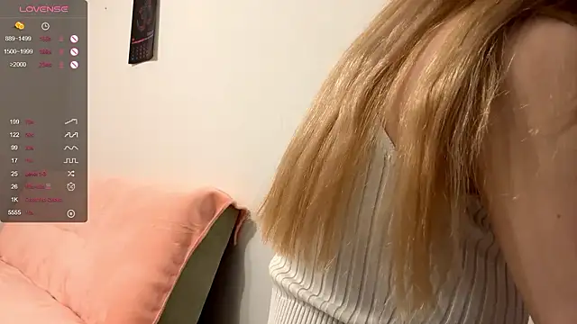 GilySuper live XXX chat