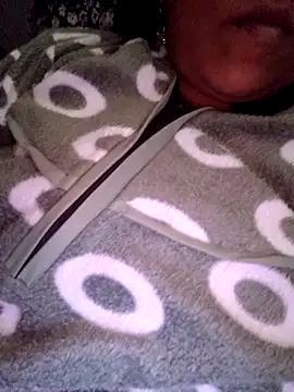 Spicy_Chandini Adlı Modelin Canlı XXX Sohbeti