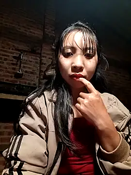 emaame68のライブXXXチャット