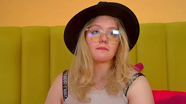 Chatroom XXX en direct de EmilyEvanse