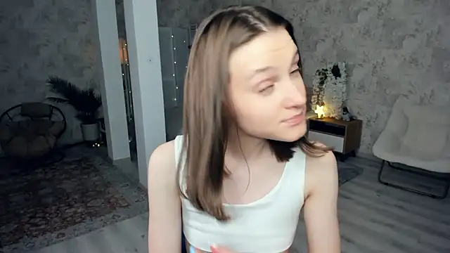 LianneBynon: онлайн-секс-чат