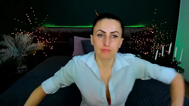 Rebecca_Diamond Chat XXX live