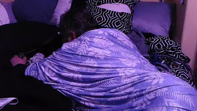 Mic_OxinnerのライブXXXチャット