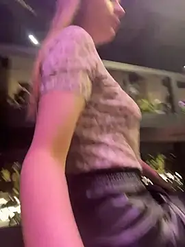 Chatroom XXX en direct de SashaCatt