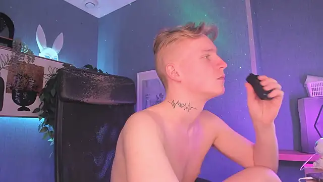 Chat +18 de AlexxSweet ao vivo