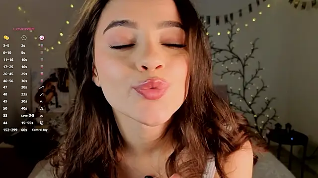 Chat +18 de Jenny_rosexx ao vivo