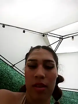 Annyeli Adlı Modelin Canlı XXX Sohbeti