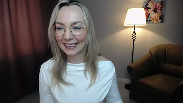 Ava_Elior Chat XXX in diretta